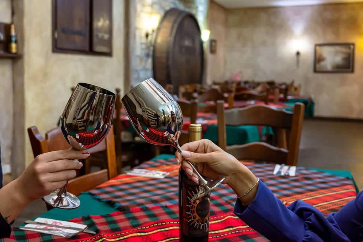 依威罗2号酒店 阿巴纳西 外观 照片